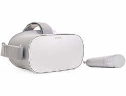 Oculus Go headset and controller