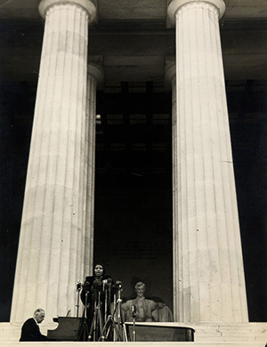 Marian Anderson, with the seated Lincoln statue seen beyond the columns