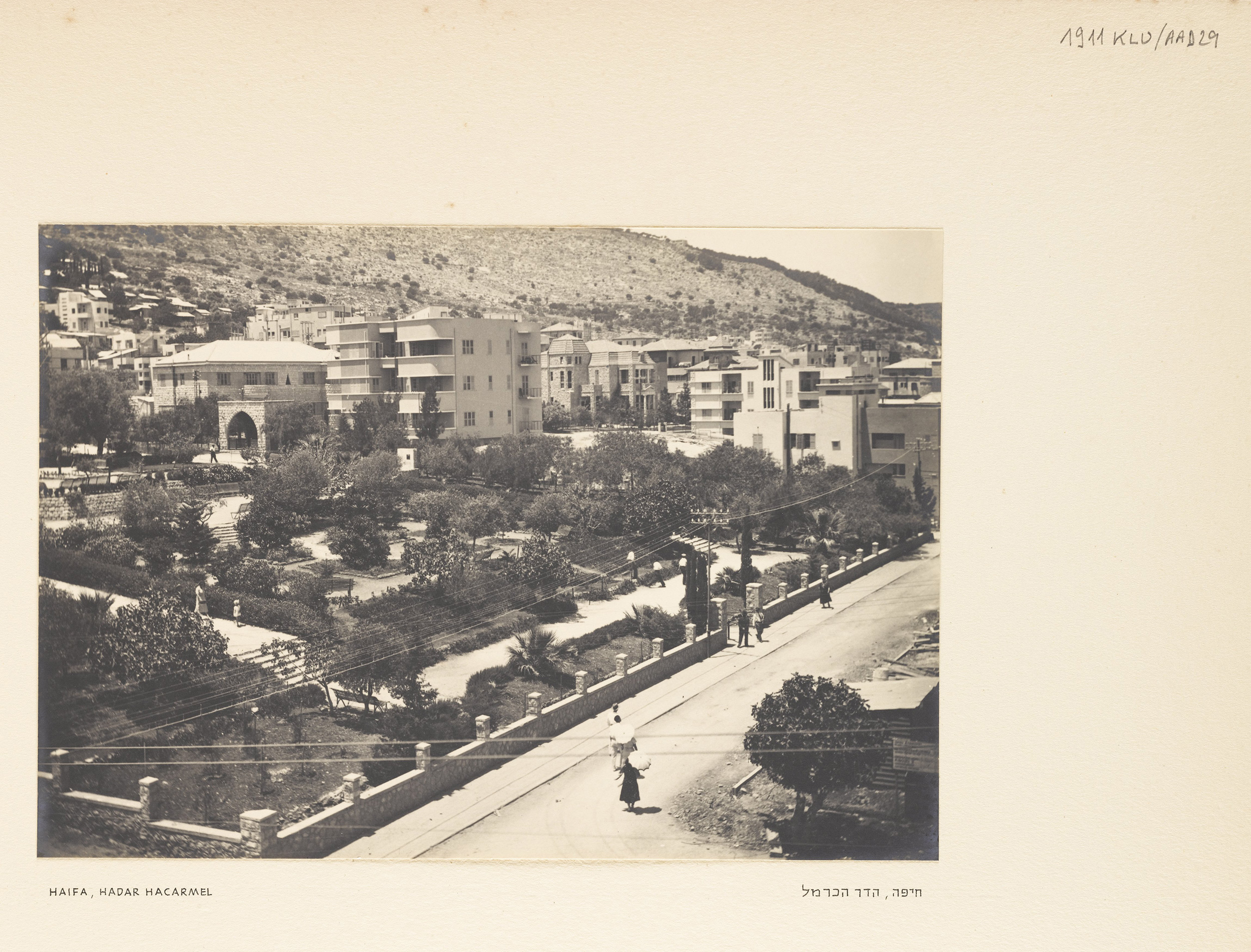 1938 black and white of Haifa, Hadar Ha'Carmel