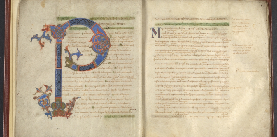Page of an illuminated manuscript with an elaborate 'P' on the left-hand page