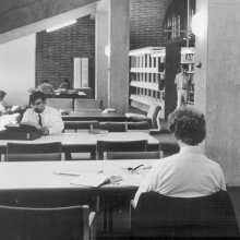 Second level of the Penn Museum Library, 1971. Photographer Rollin LaFrance. Courtesy of Penn Museum Archives